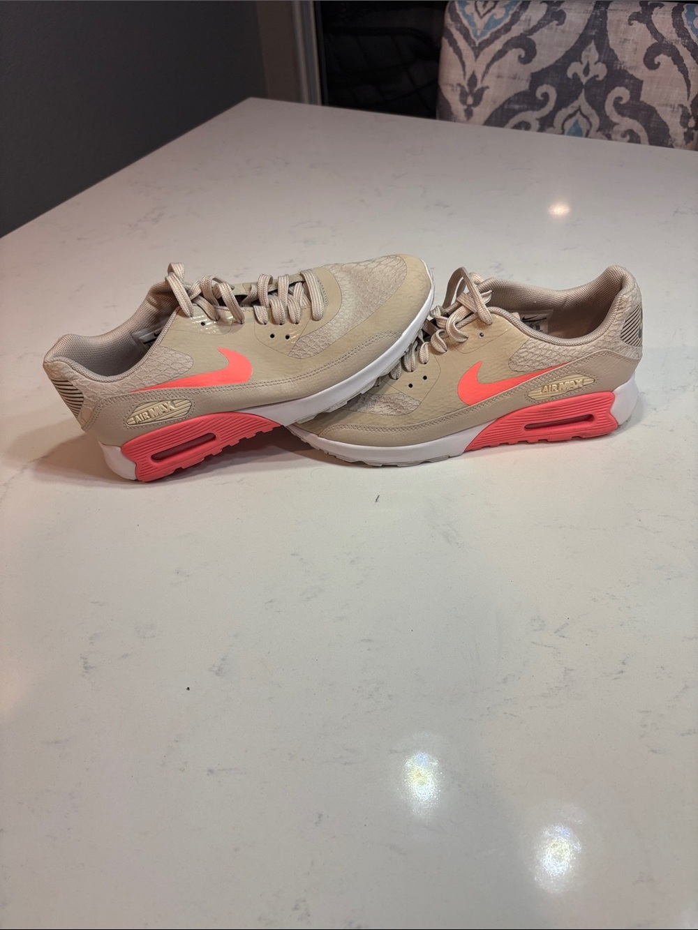 Nike Women's Beige Sneakers with Coral Pink Swoosh
